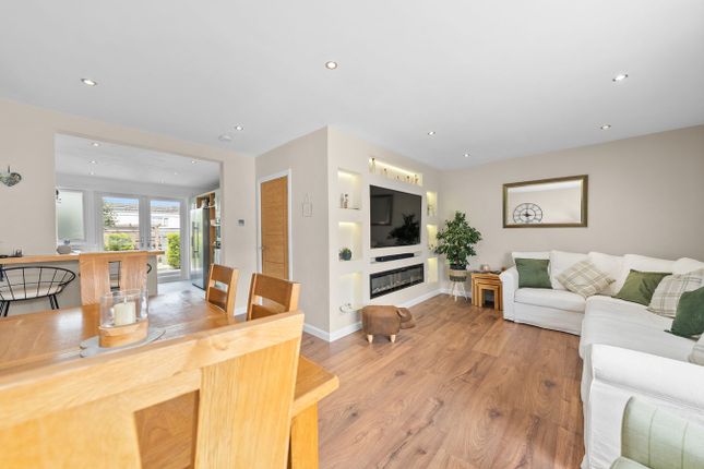 40, Lodge Drive, Larbert photo 2