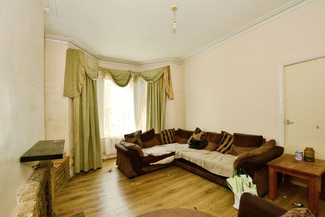 40, Radnor Park Crescent, Kent photo 3