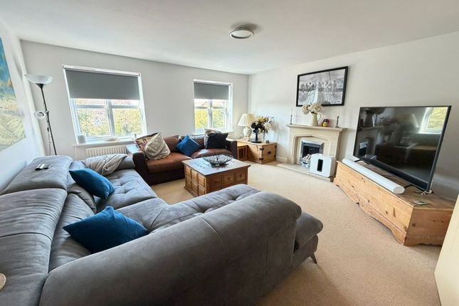 9, Sir Toby Belch Drive, Warwick photo 4
