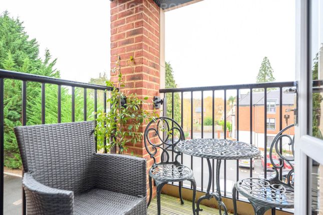 50 Birch Place, Dukes Ride, Crowthorne photo 2