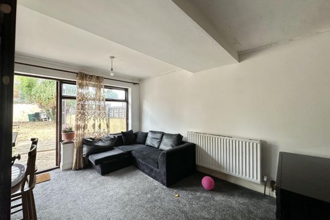 12, Compton Road, Hayes photo 3