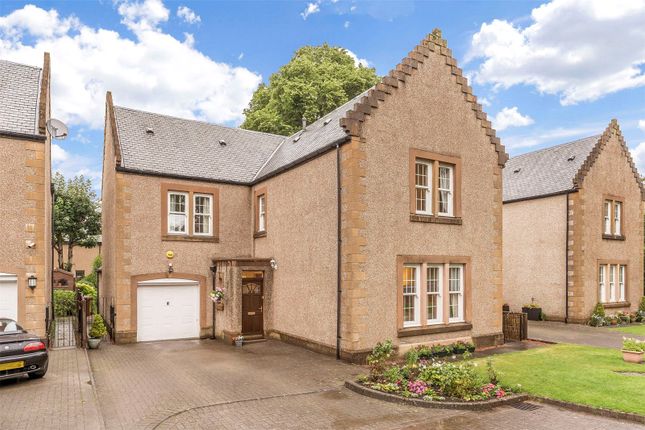 Thumbnail Detached house for sale in Arnothill Court, Falkirk, Stirlingshire