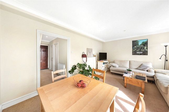 Flat for sale in Burlington Place, Fulham, London