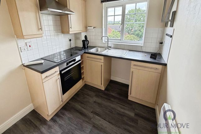 5, Minton Grove, Baddeley Green, Staffordshire photo 3