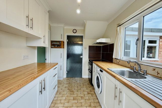 20, Brookmead Drive, Wallingford photo 2