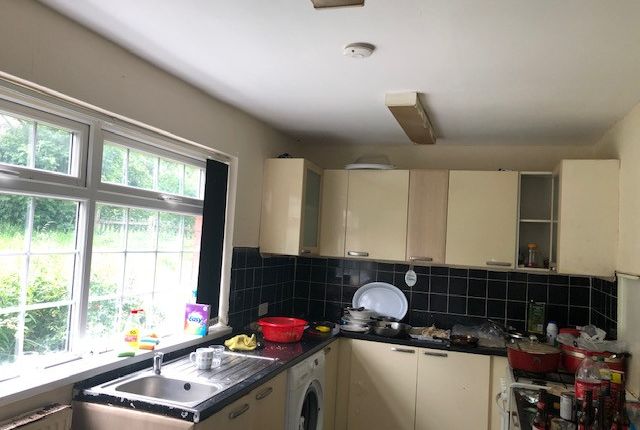 11, WALDEN DRIVE, BRADFORD photo 2
