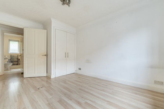 Pullman Place, Eltham photo 4