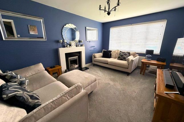 12, Orchard Drive, Neston photo 2