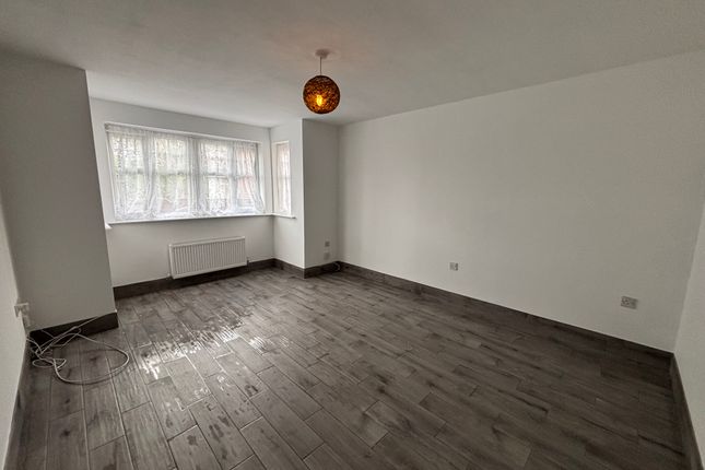 101, Coventry photo 2
