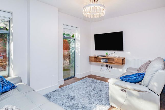 Flat for sale in Bishops Road, Slough