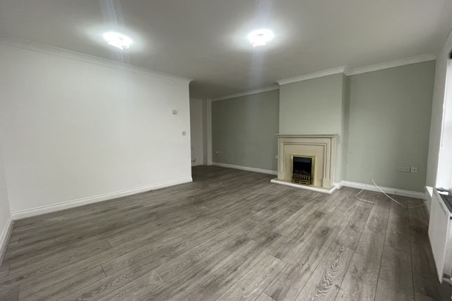 2, Armoury Drive, Cardiff photo 3