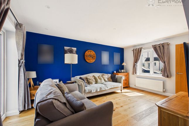 28, Oaktree Road, South Molton photo 4