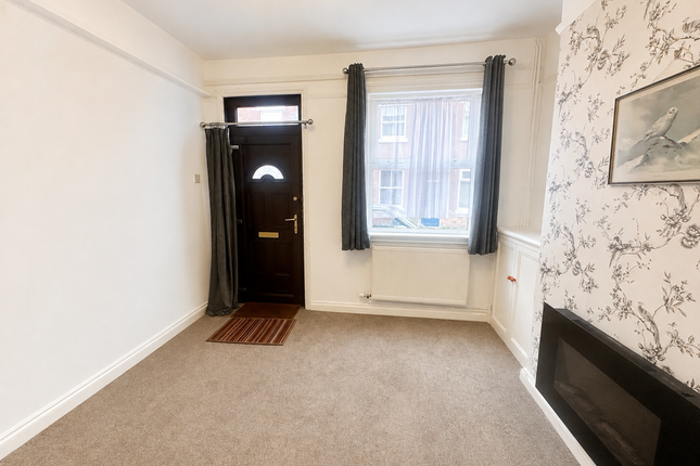 18, Grosvenor Street, Leek photo 3