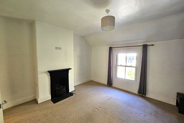 End terrace house to rent in The Dingle, Colwyn Bay