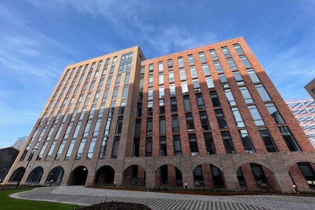 Flat to rent in Neptune Place, Liverpool