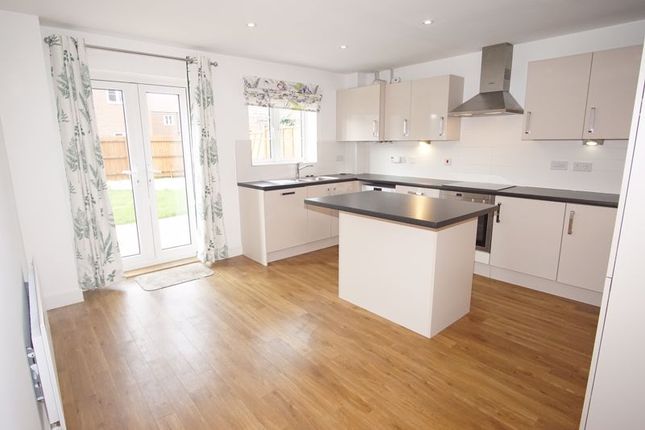 39, Lime Tree Avenue, Gloucester photo 2
