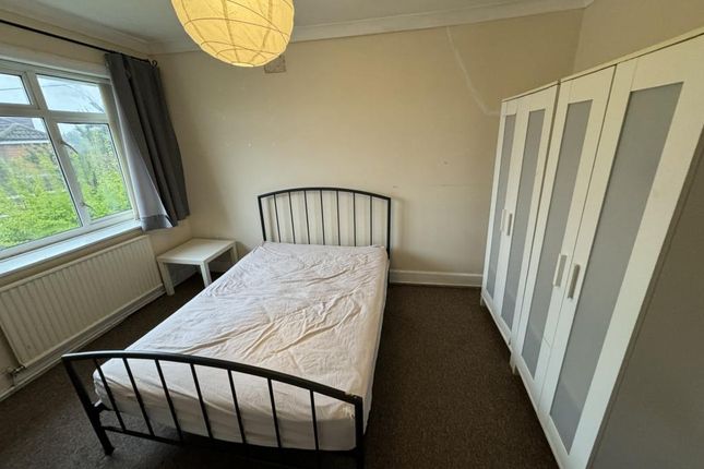 477, Winchester Road, Southampton photo 5