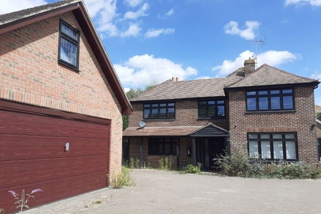 5-bed detached on Arundel, £370,000