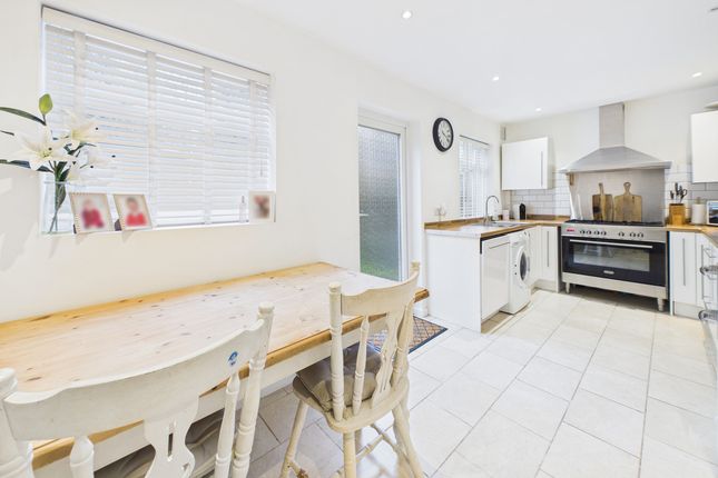 60, Briery Way, Hemel Hempstead photo 3