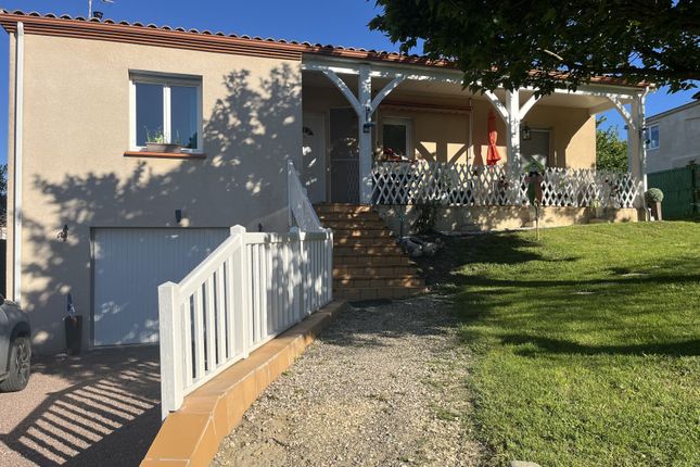 Thumbnail Villa for sale in Monbahus, Aquitaine, 47290, France