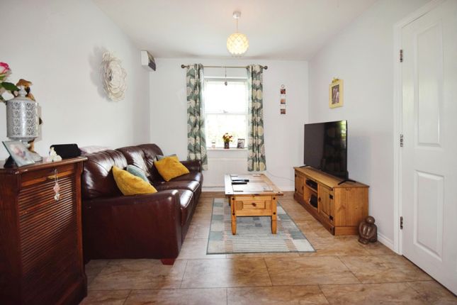 29, Newbridge Hill, Louth photo 4