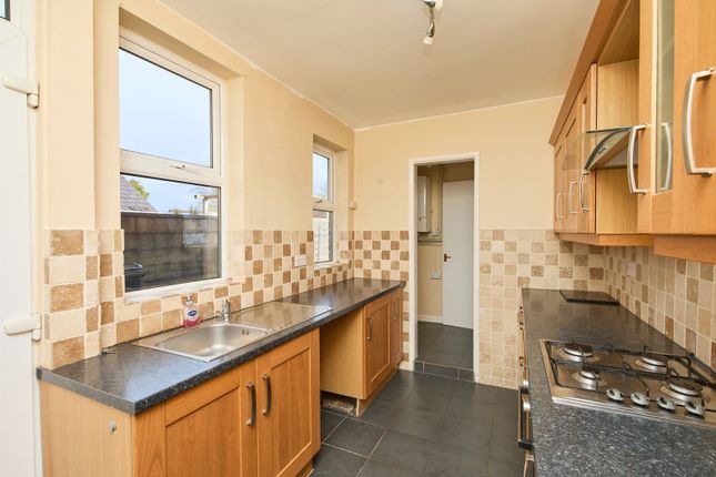 29, Leamoor Avenue, Somercotes photo 4