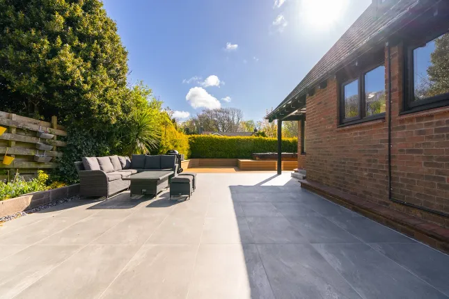 The Maples, 23 Vicarage Park, Douglas photo 2
