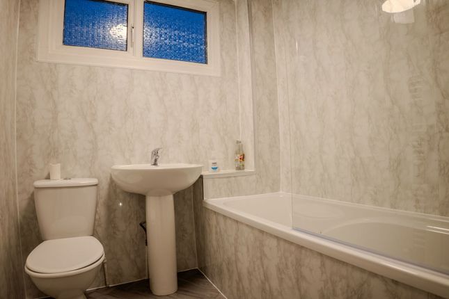 7, Yeadon Court, Newcastle Upon Tyne photo 5