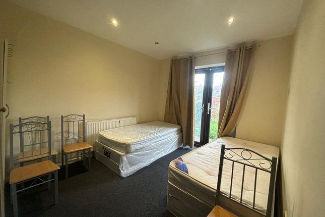 Thumbnail Shared accommodation to rent in Tantony Grove, Romford
