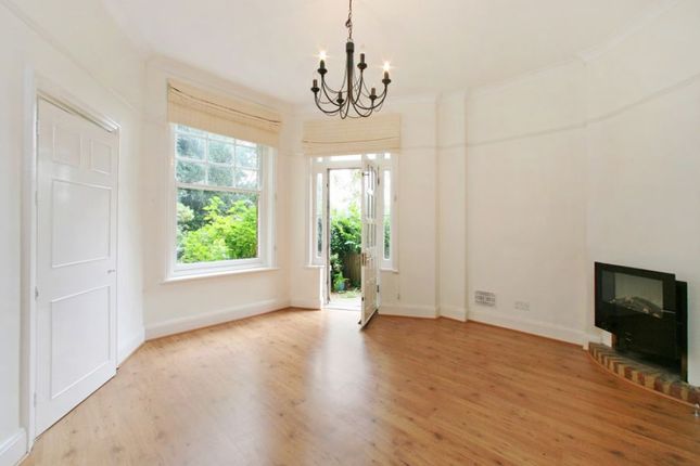 Flat to rent in Shepherd's Hill, Highgate