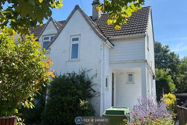 Refurbished 3 Bedroom House In St Marks