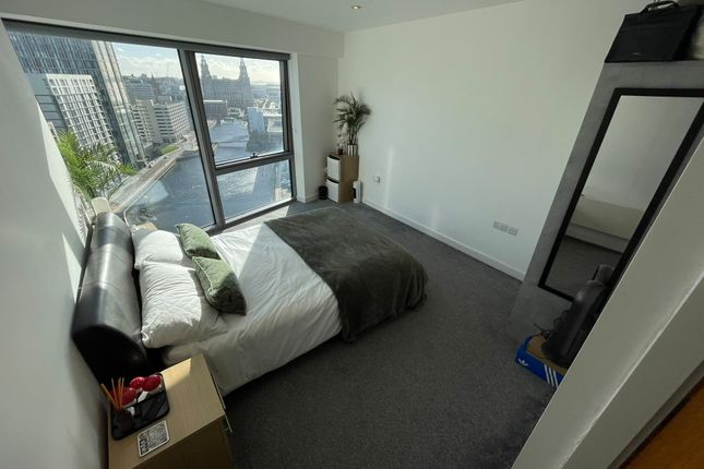 Liverpool photo 4