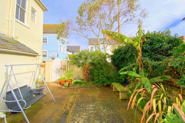20, Hyde Road, Eastbourne photo 3