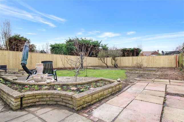 Bungalow for sale in Verulam Close, Coleview, Swindon