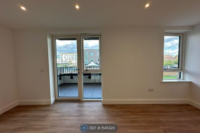Flat, Mill House Rose Square, Twickenham photo 3