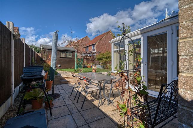 4, Cherryfields, Gillingham photo 2
