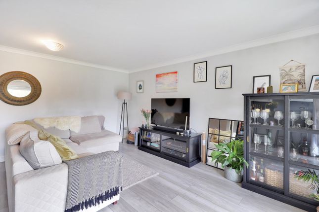 Flat for sale in The Mote, Meadow Lane, New Ash Green, Kent