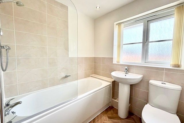 19, Rotherham photo 4