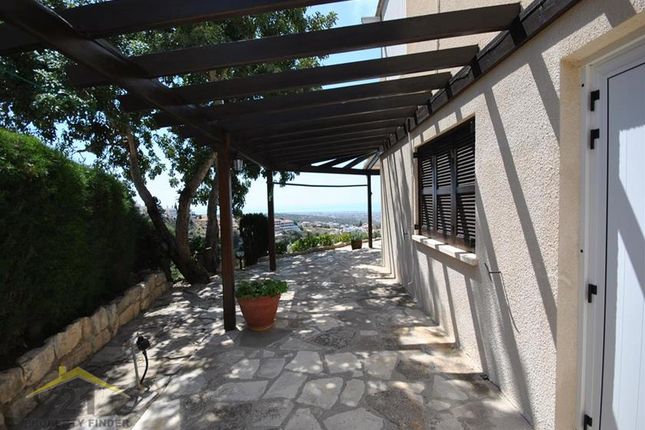 Villa for sale in Kamares Tala, Paphos, Cyprus