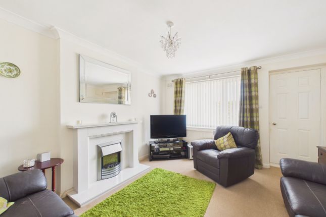 6 Cedar Court, Farrand Road, Hull photo 3