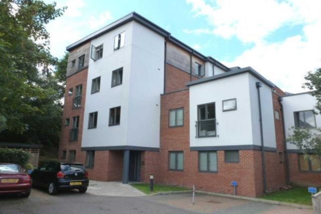 Thumbnail Flat to rent in Bell Court, Maidenhead