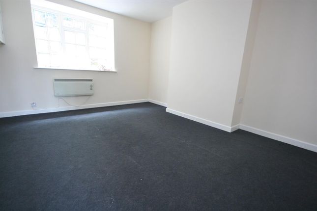 Flat to rent in Wyke Road, Weymouth