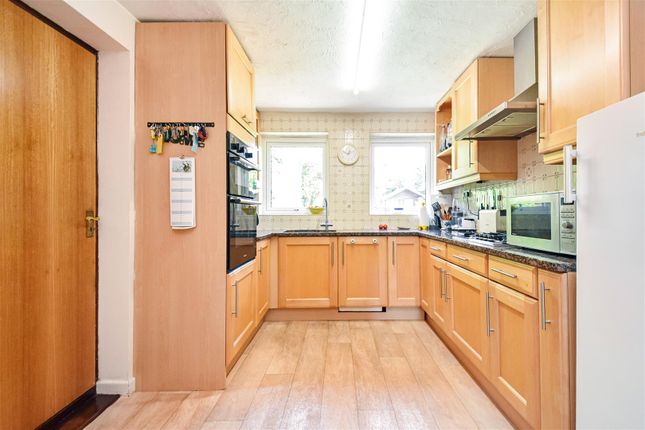 2, Eastfield Orchard, Cullompton photo 4