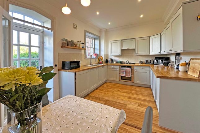 5, Woodbury Walk, Exeter photo 3