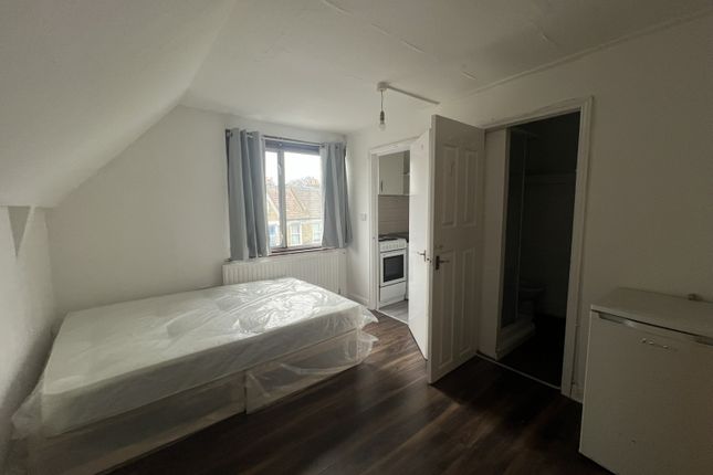 Studio Flat Available In Stretham