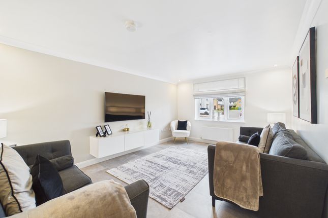 17 Caterpillar Lane, Uddingston photo 2
