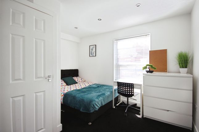 72, Humber Avenue, Coventry photo 4