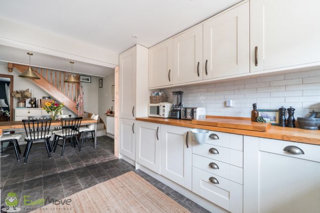 40, Silchester Road, Tadley photo 4