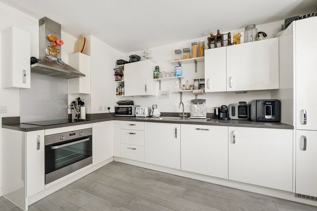 1-bed flat on Flat 5, 43 Coxwell Boulevard, London, £300,000