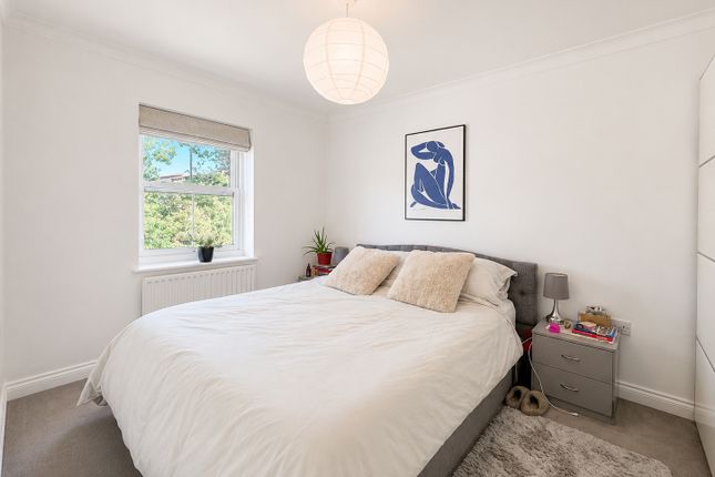 Flat 3, 25, St. Lawrence Chase, Kent photo 4